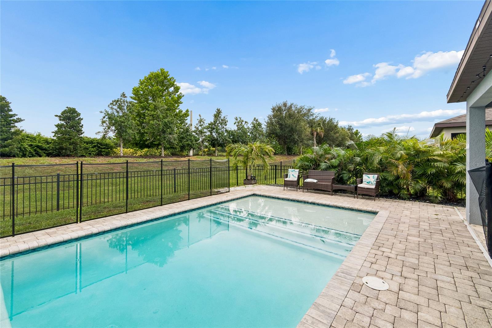9047 ROYAL RIVER CIR — photo 3