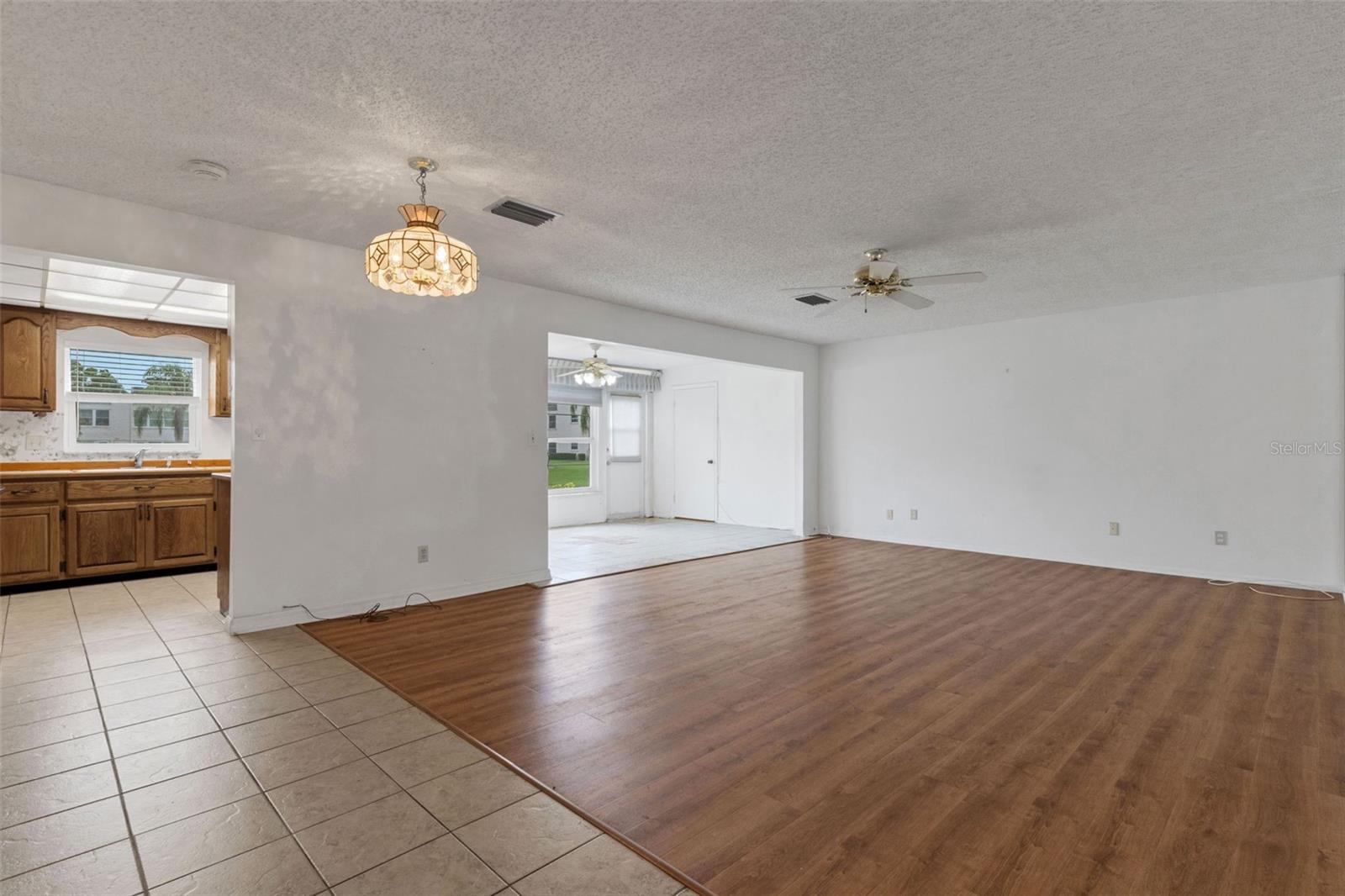 114 FERNWOOD CIR #114 — photo 8