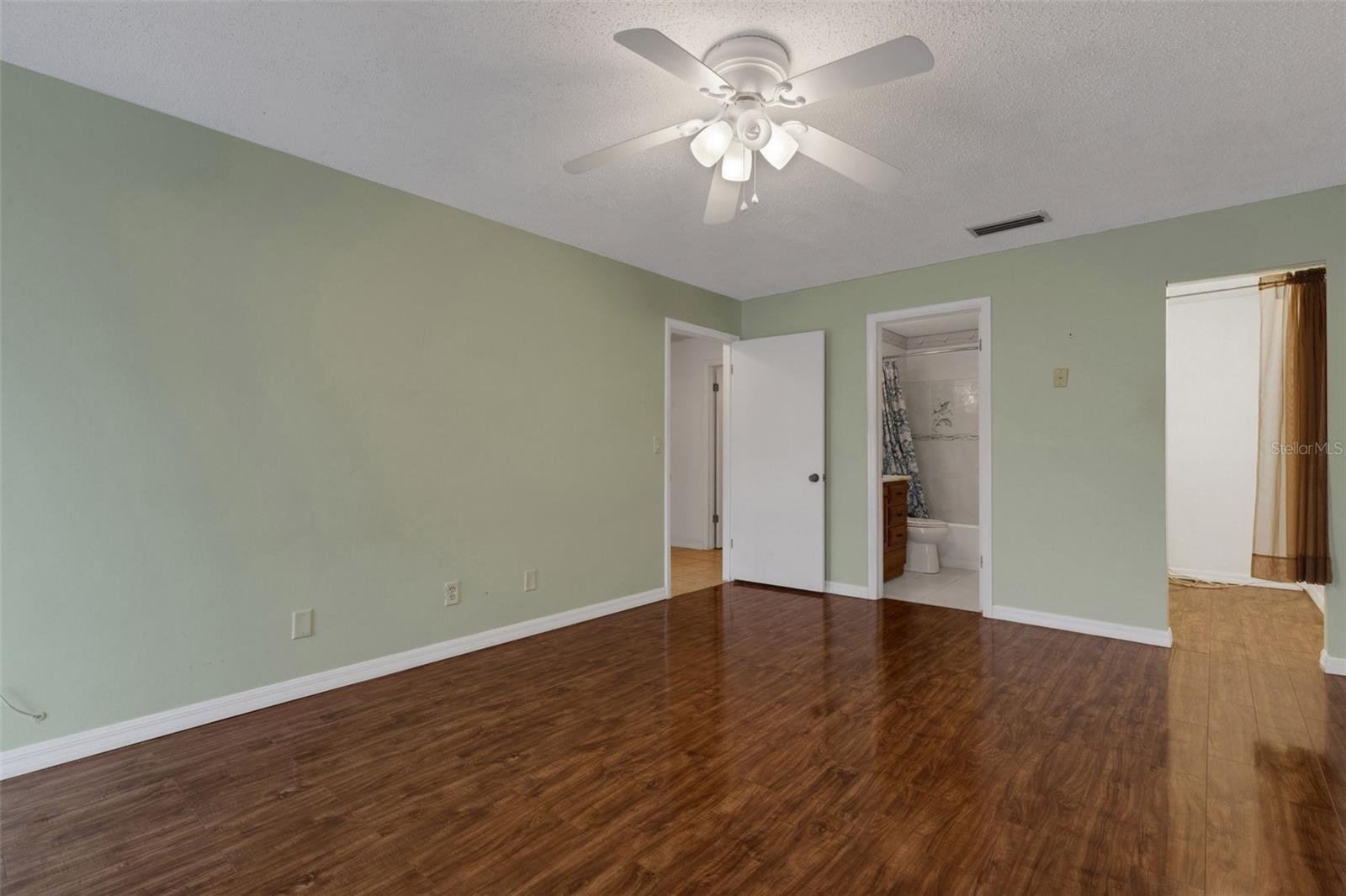 114 FERNWOOD CIR #114 — photo 28