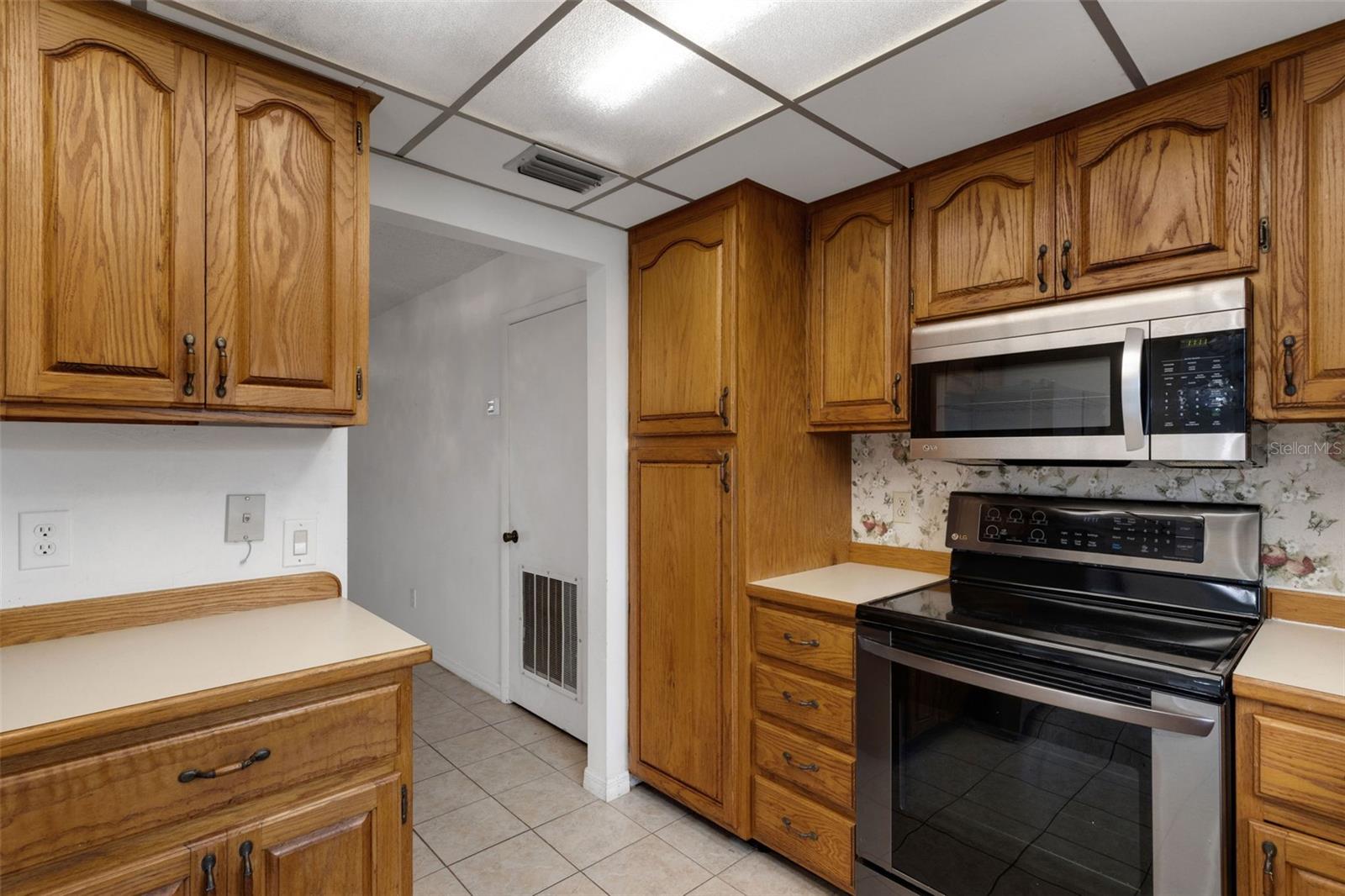 114 FERNWOOD CIR #114 — photo 21