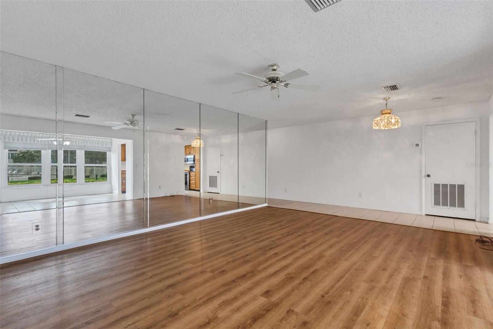 114 FERNWOOD CIR #114 — photo 10