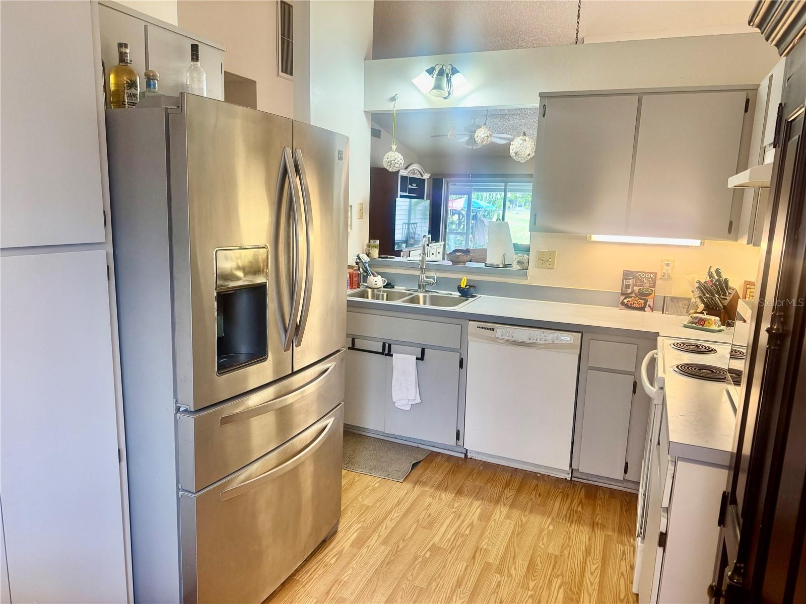 3121 BEECHER DR E #D — photo 5