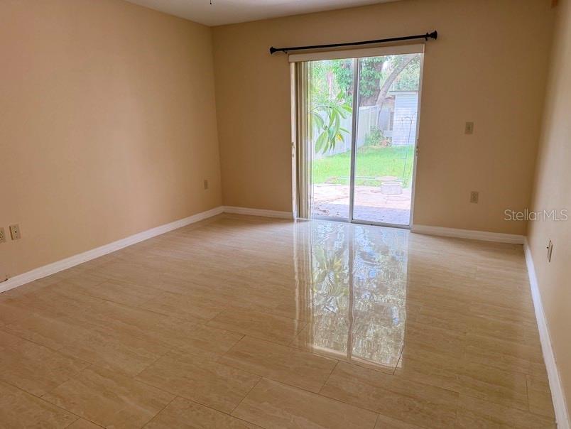 12721 N OLA AVE — photo 10