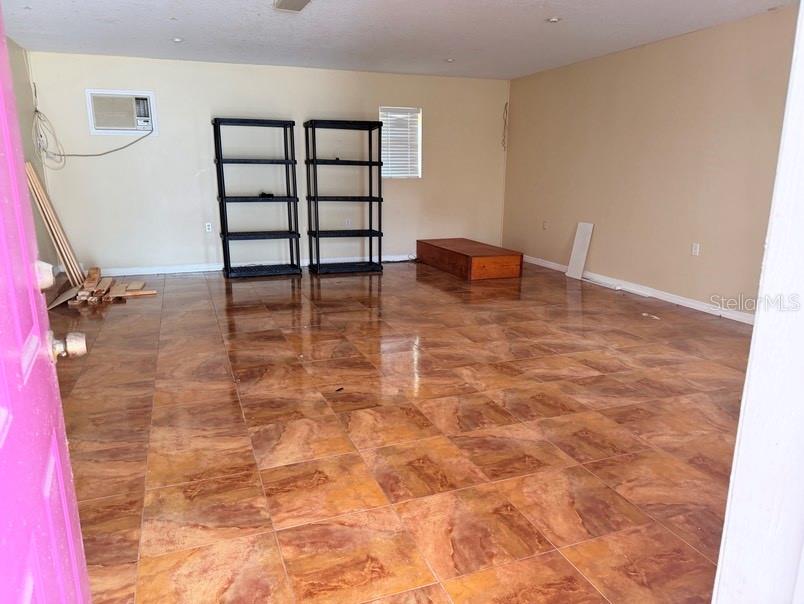 12721 N OLA AVE — photo 20