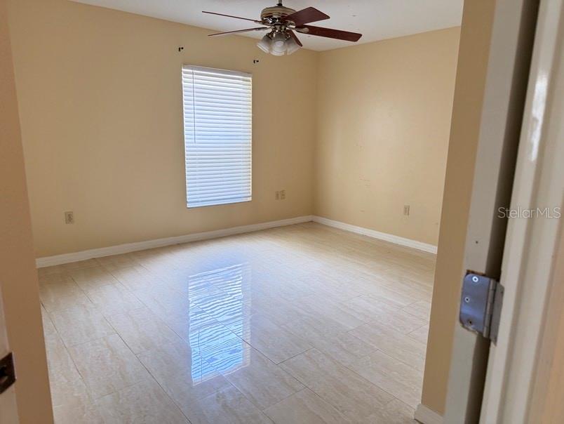 12721 N OLA AVE — photo 14