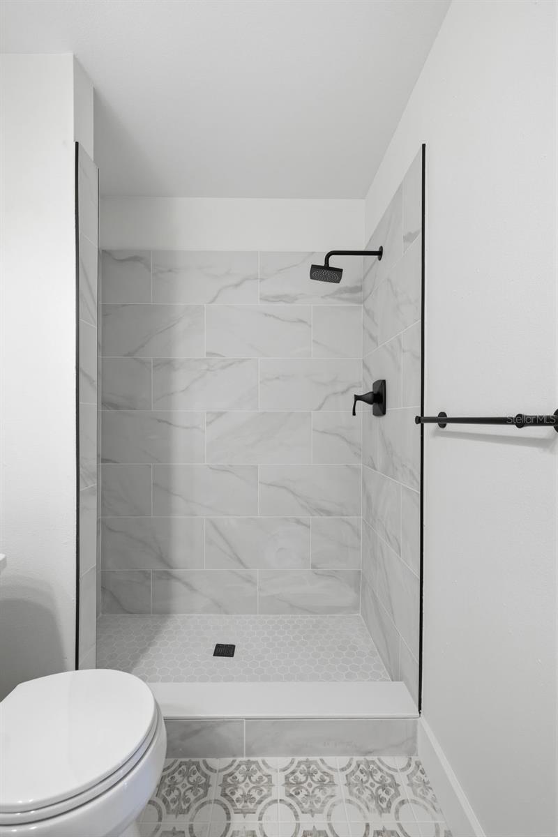 7705 BALHARBOUR DR — photo 17
