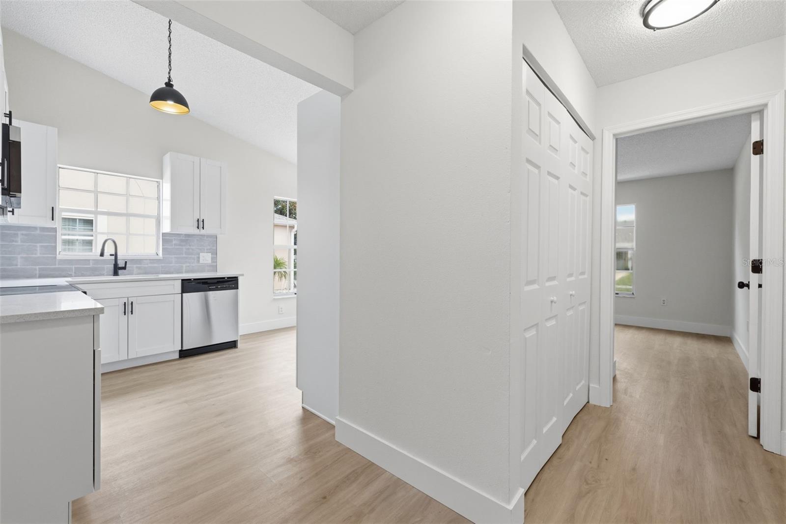 7705 BALHARBOUR DR — photo 9
