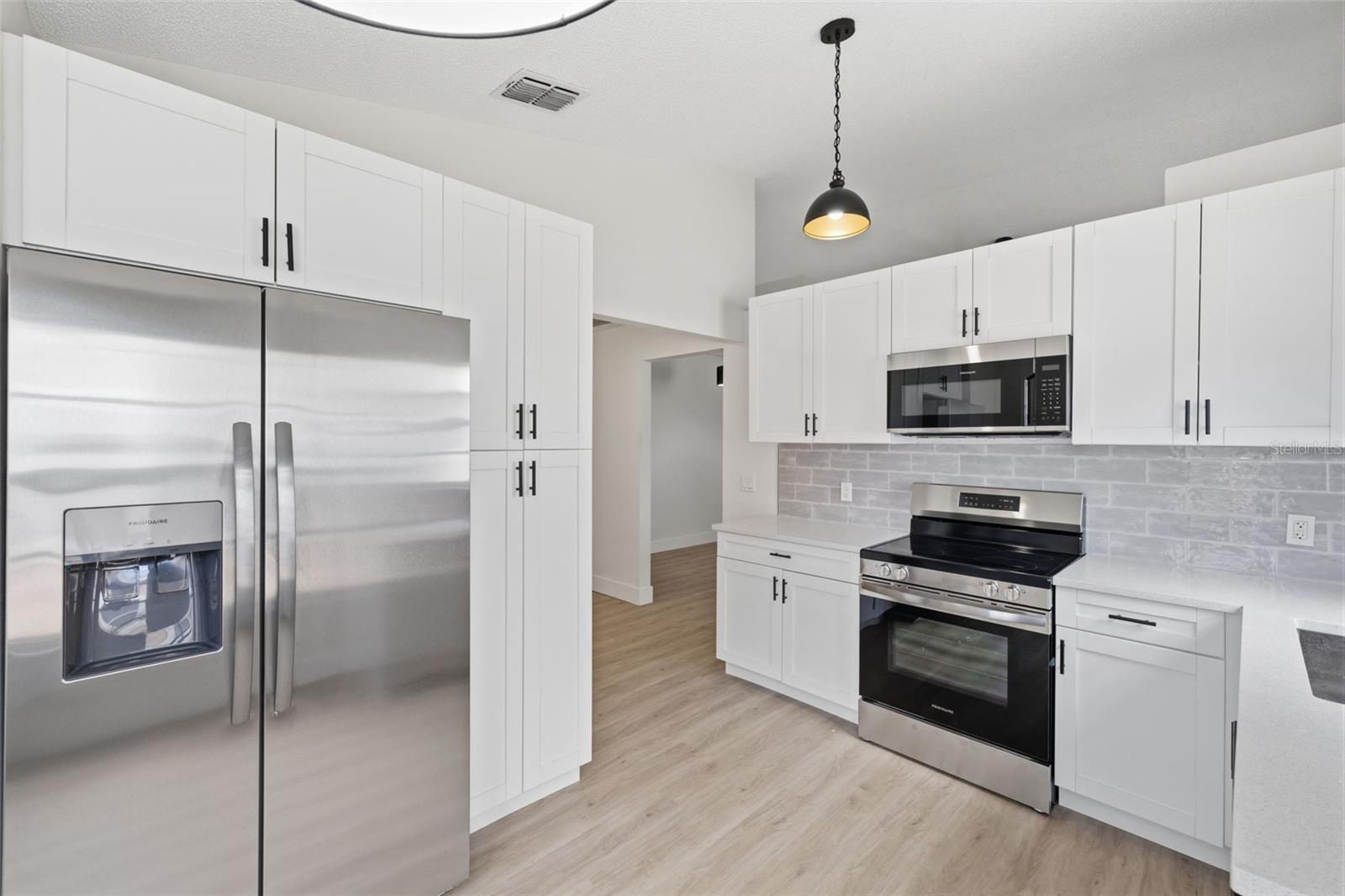 7705 BALHARBOUR DR — photo 5