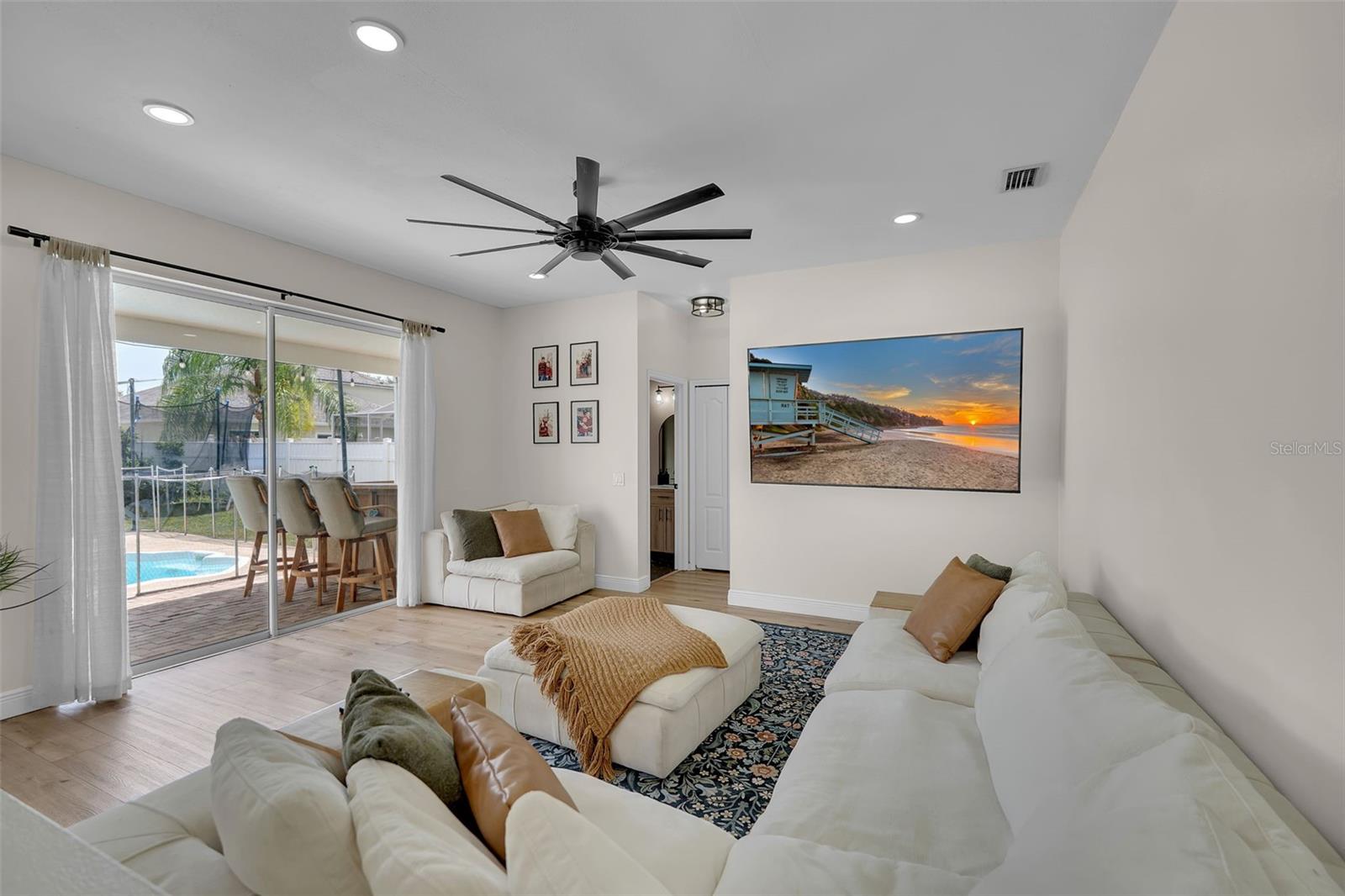 1250 LORETTO CIR — photo 20
