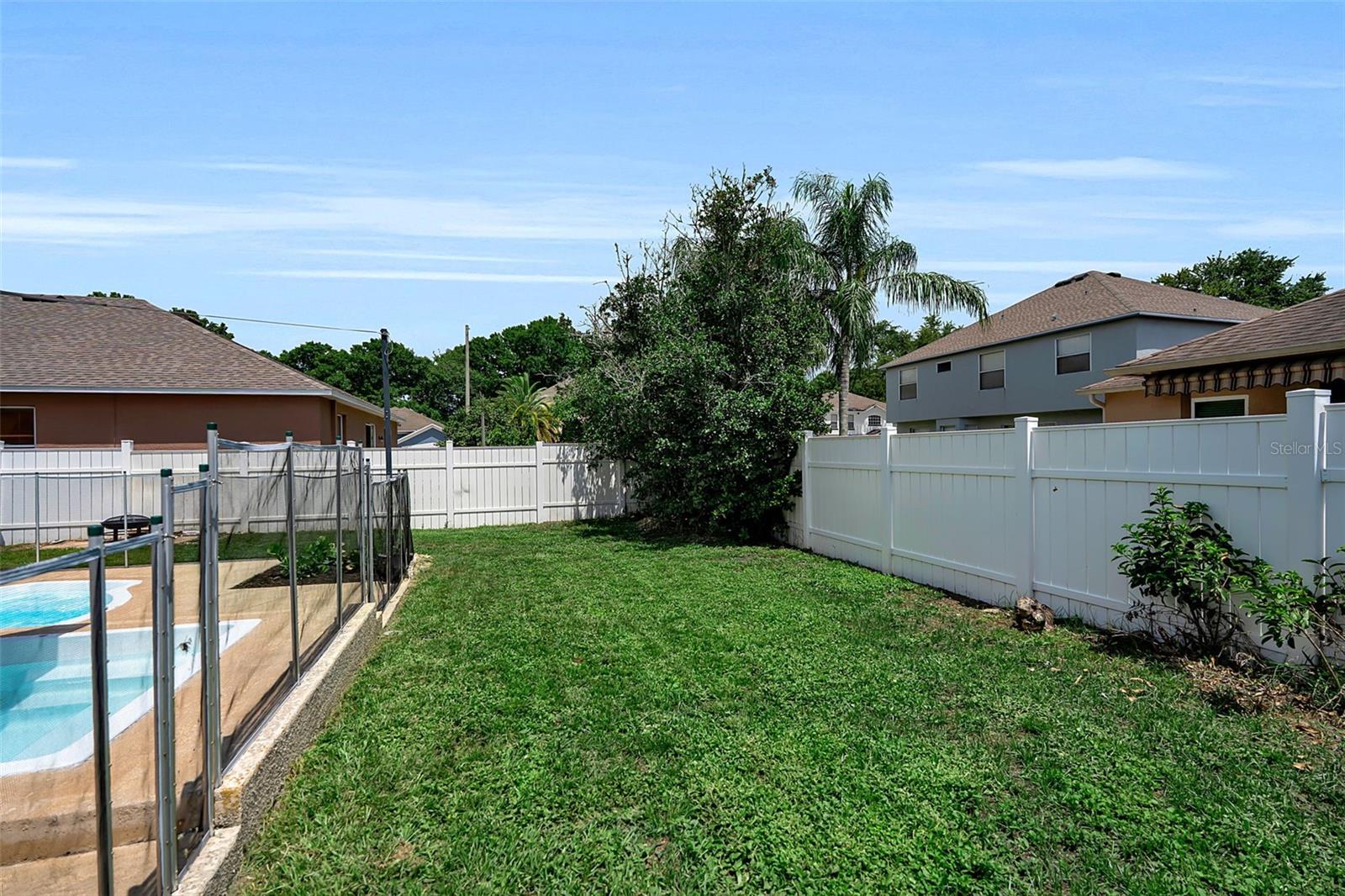 1250 LORETTO CIR — photo 50