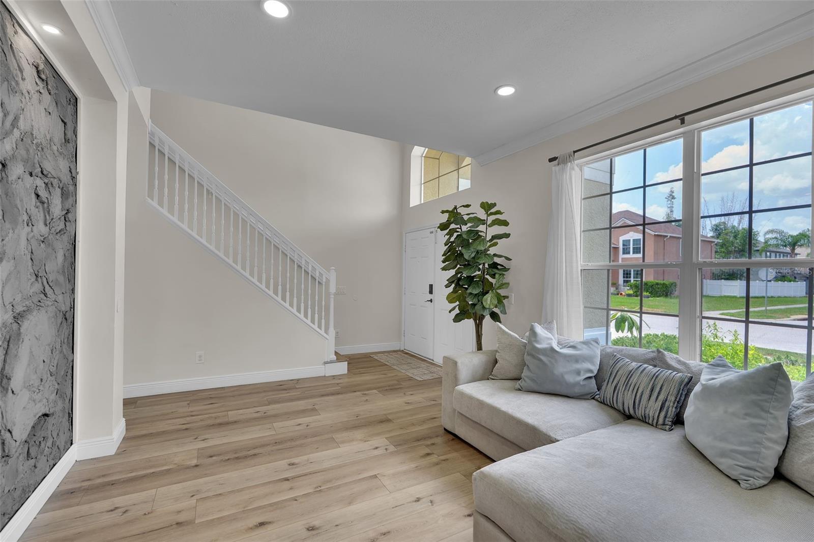 1250 LORETTO CIR — photo 7