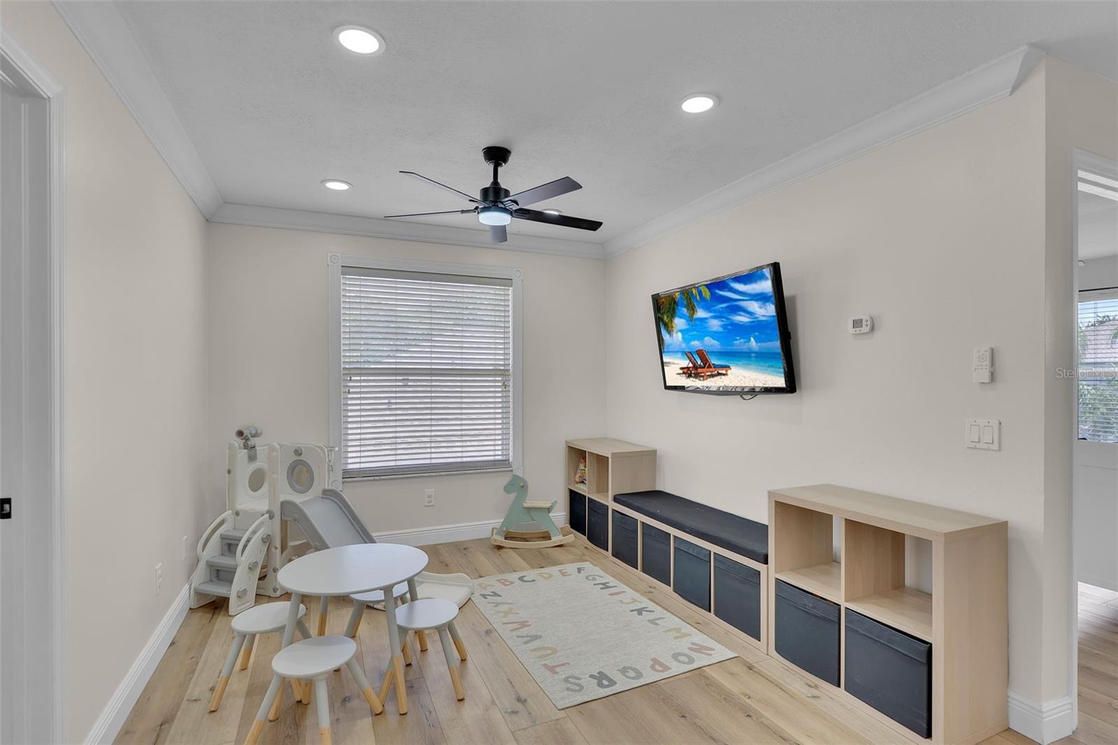 1250 LORETTO CIR — photo 37