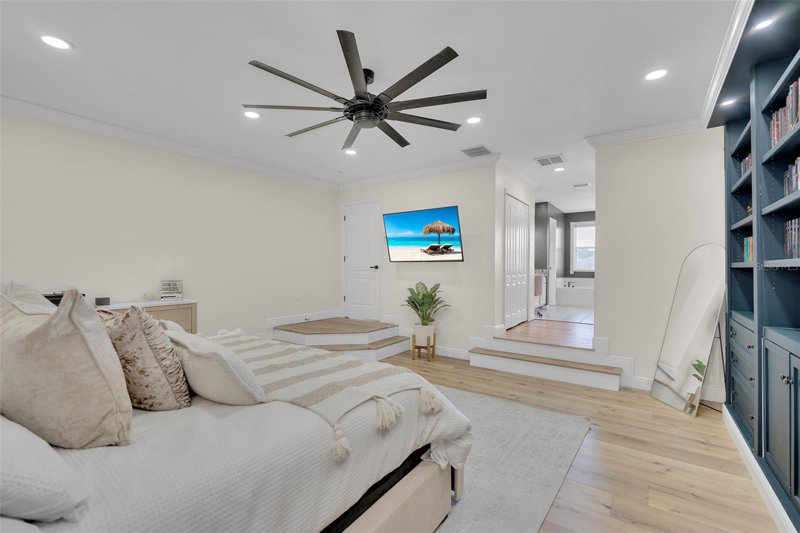 1250 LORETTO CIR — photo 29