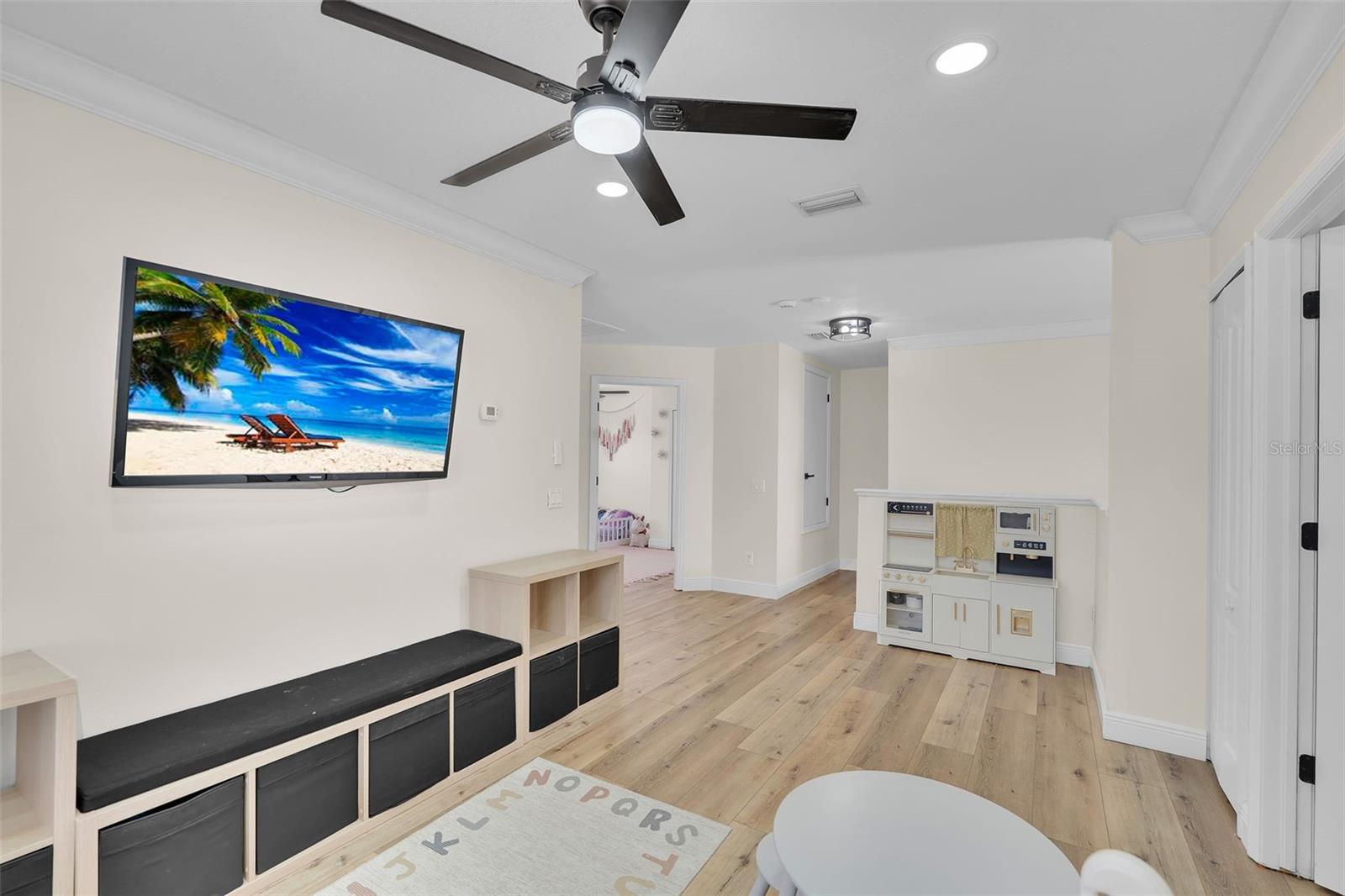 1250 LORETTO CIR — photo 36