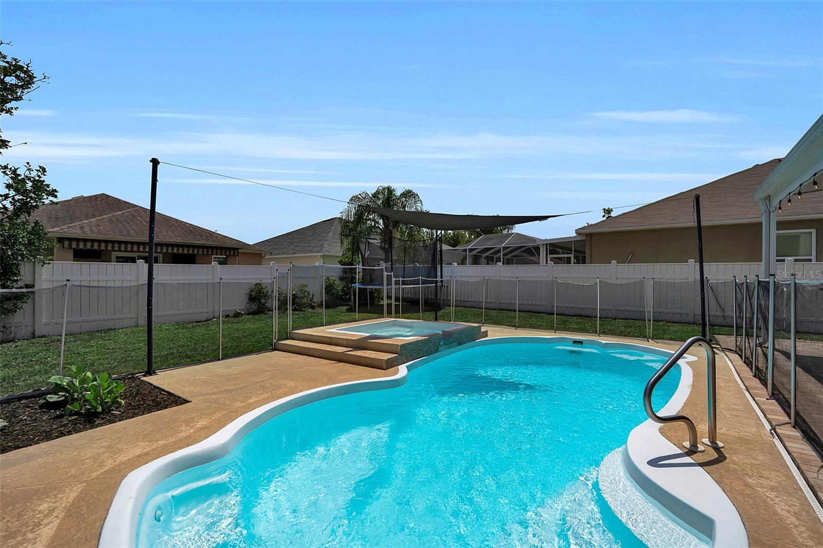 1250 LORETTO CIR — photo 4