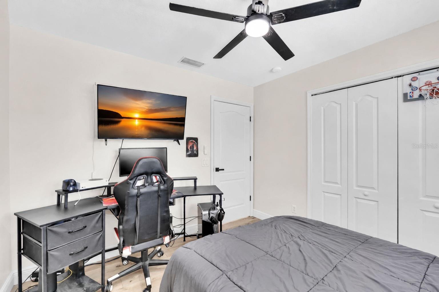 1250 LORETTO CIR — photo 47