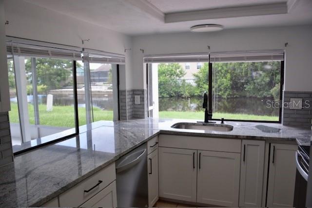 3438 MOOG RD — photo 18