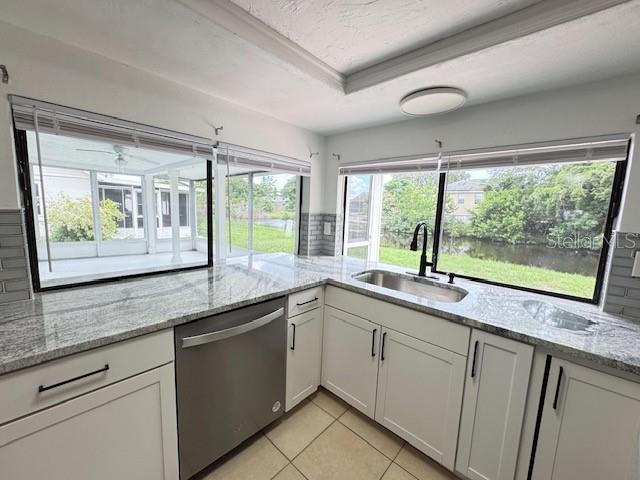 3438 MOOG RD — photo 28