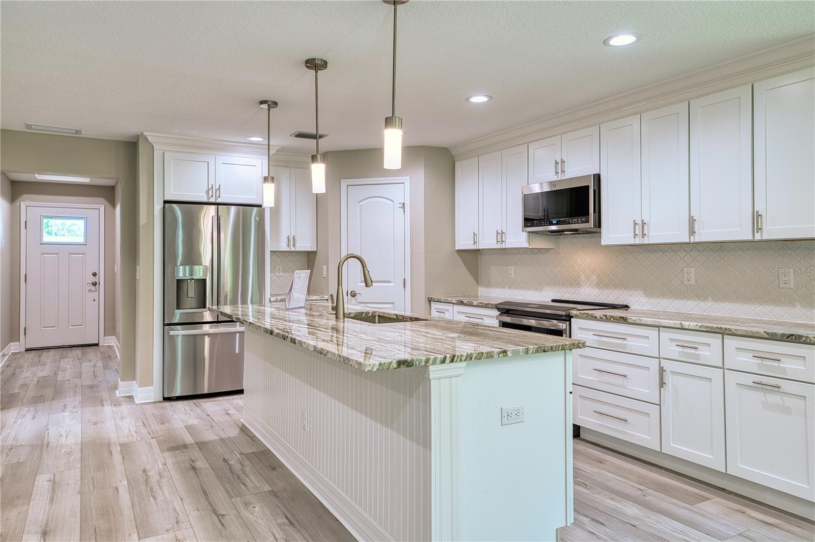 1183 CEDAR AVE — photo 4
