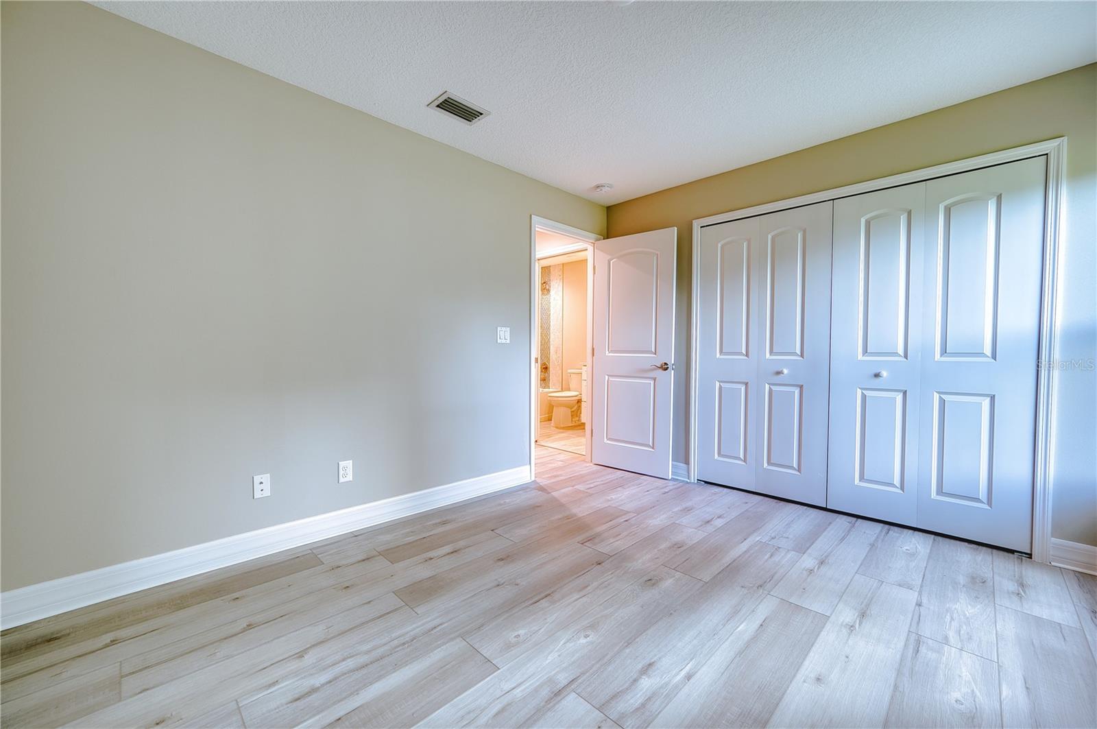 1183 CEDAR AVE — photo 16
