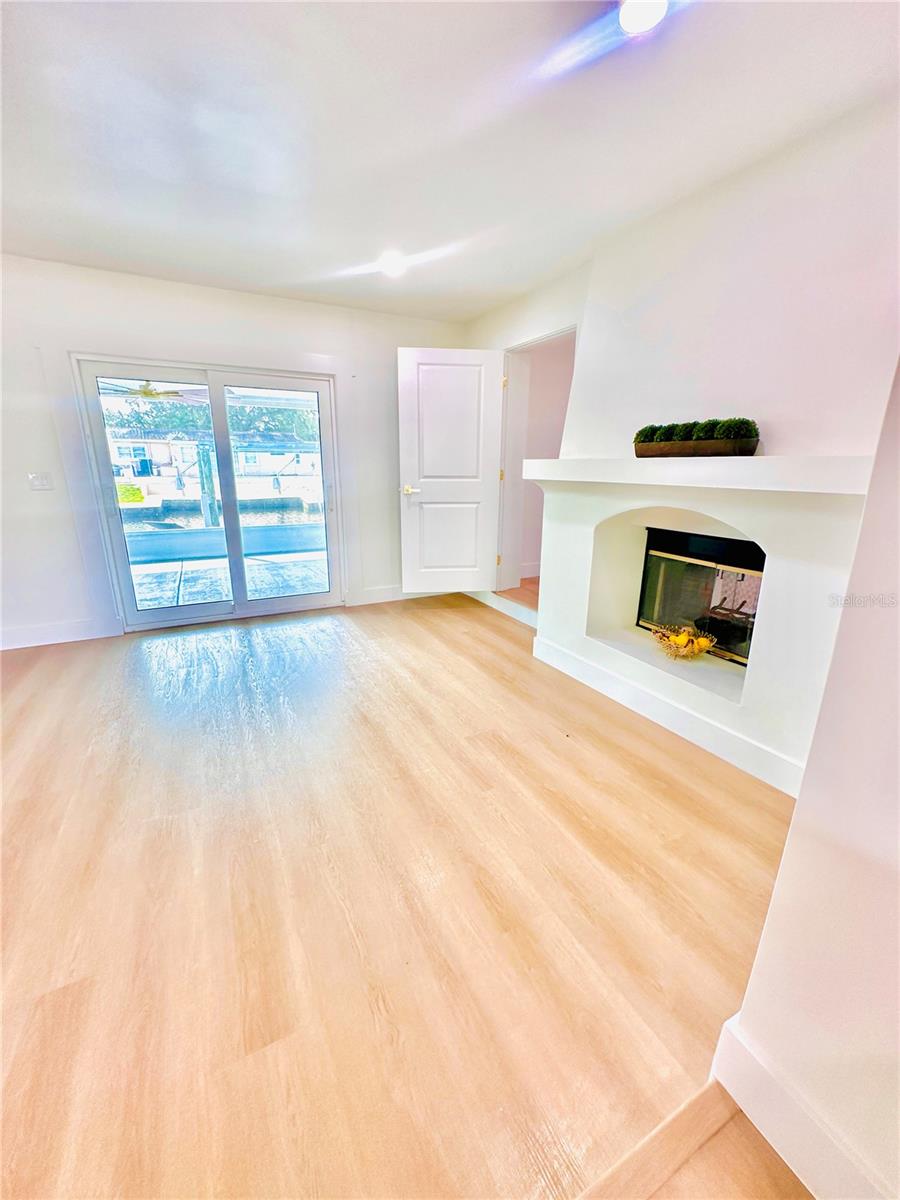 9460 TREASURE LN NE — photo 31