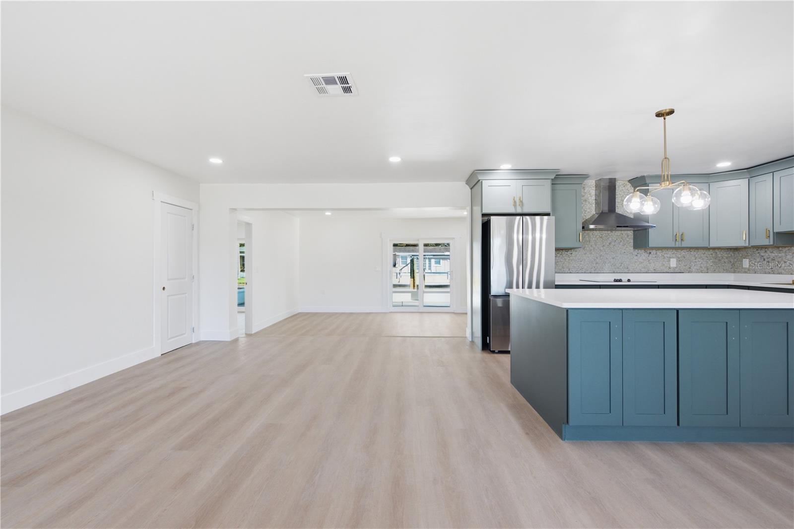 9460 TREASURE LN NE — photo 15