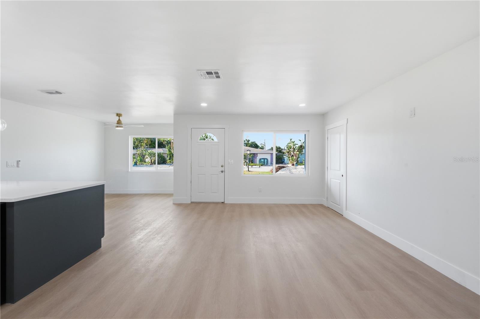 9460 TREASURE LN NE — photo 16