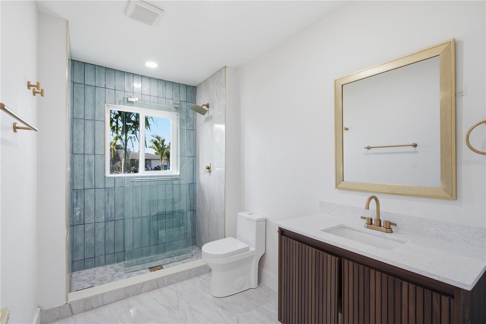 9460 TREASURE LN NE — photo 10
