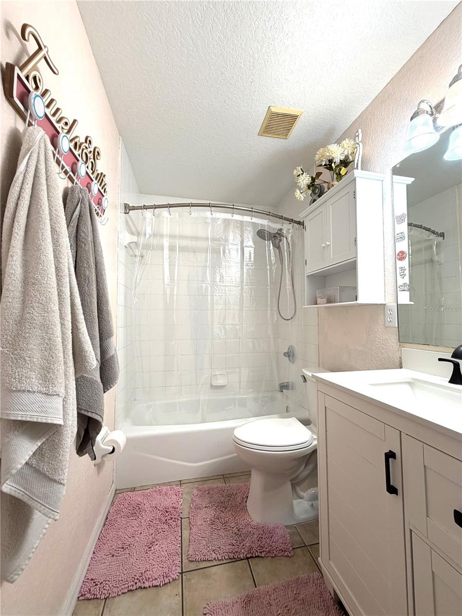 902 E TOMLIN ST — photo 11