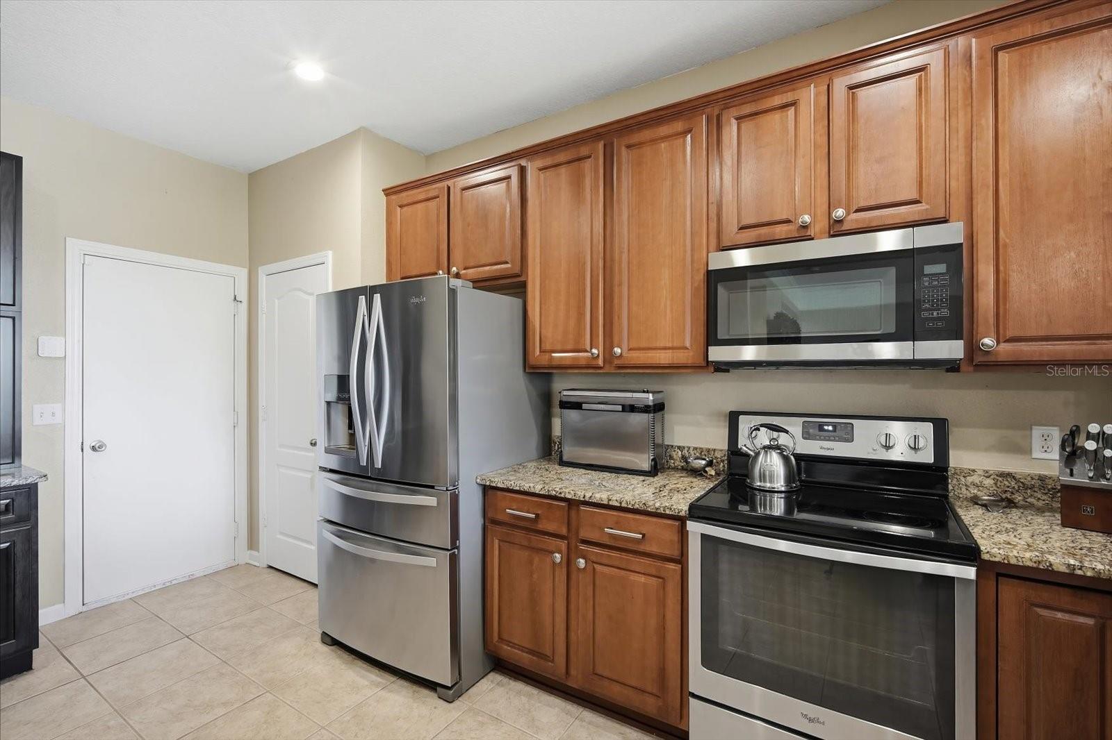 4611 POND RIDGE DR — photo 16