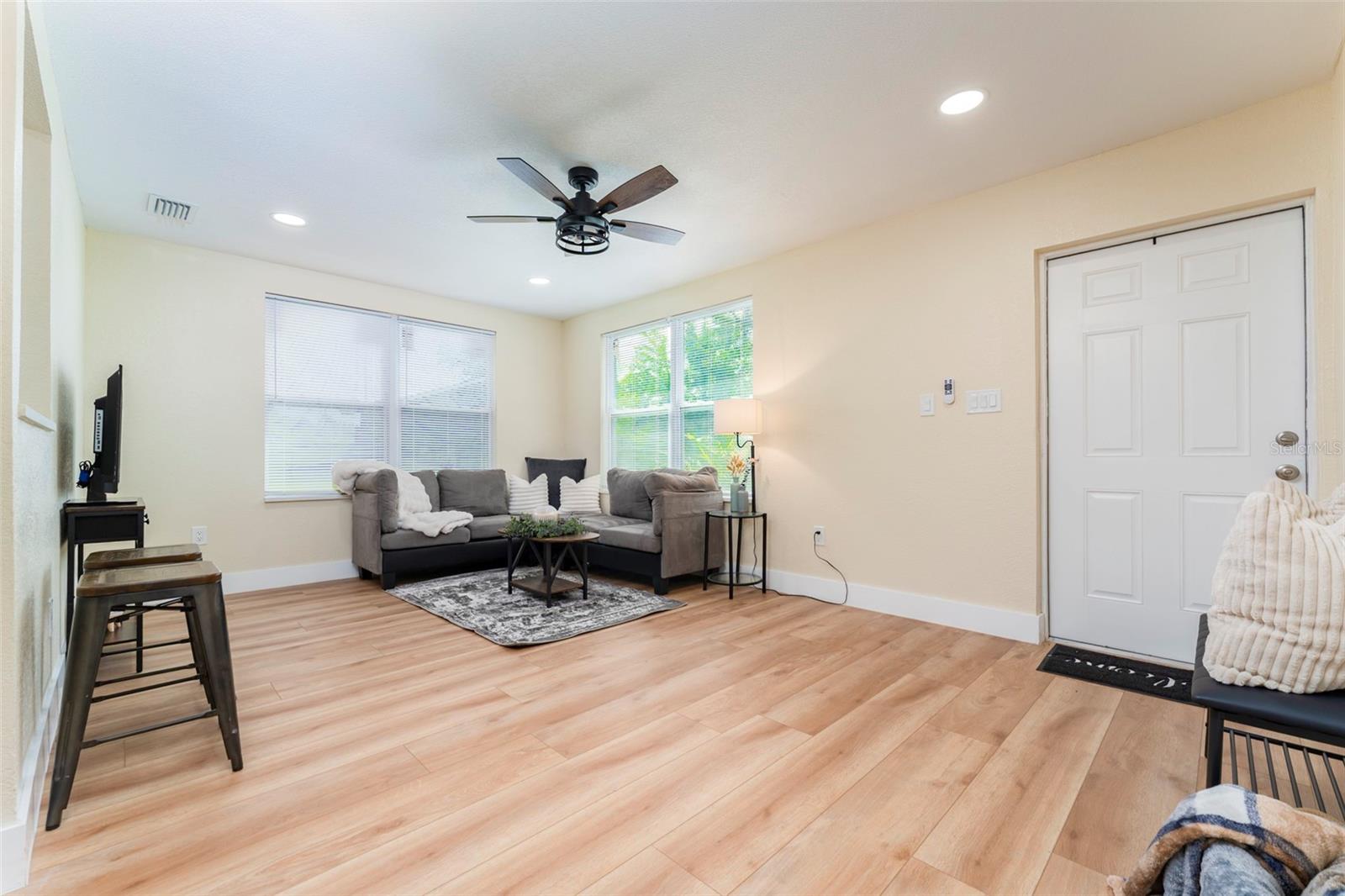 21149 LITTLE LAKE THOMAS RD — photo 11