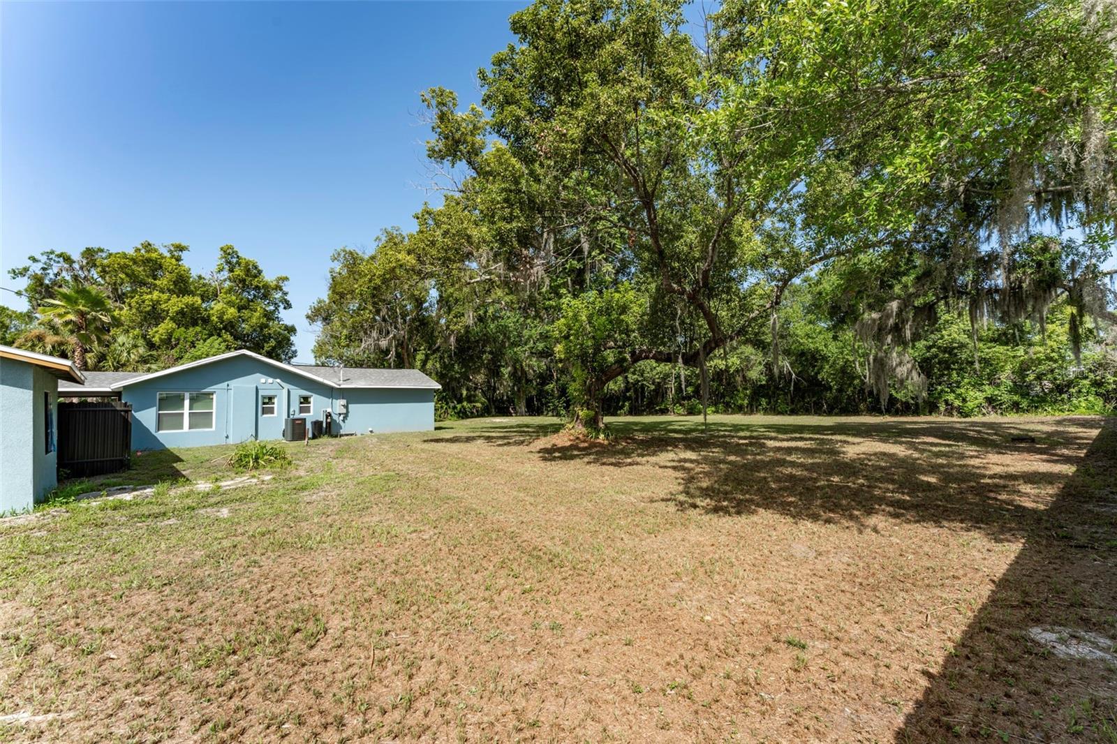 21149 LITTLE LAKE THOMAS RD — photo 35
