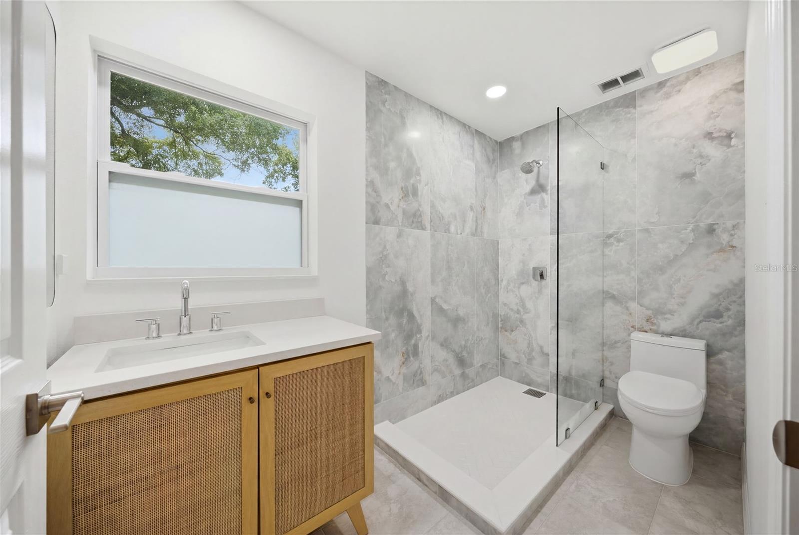 8719 N TEMPLE AVE — photo 25