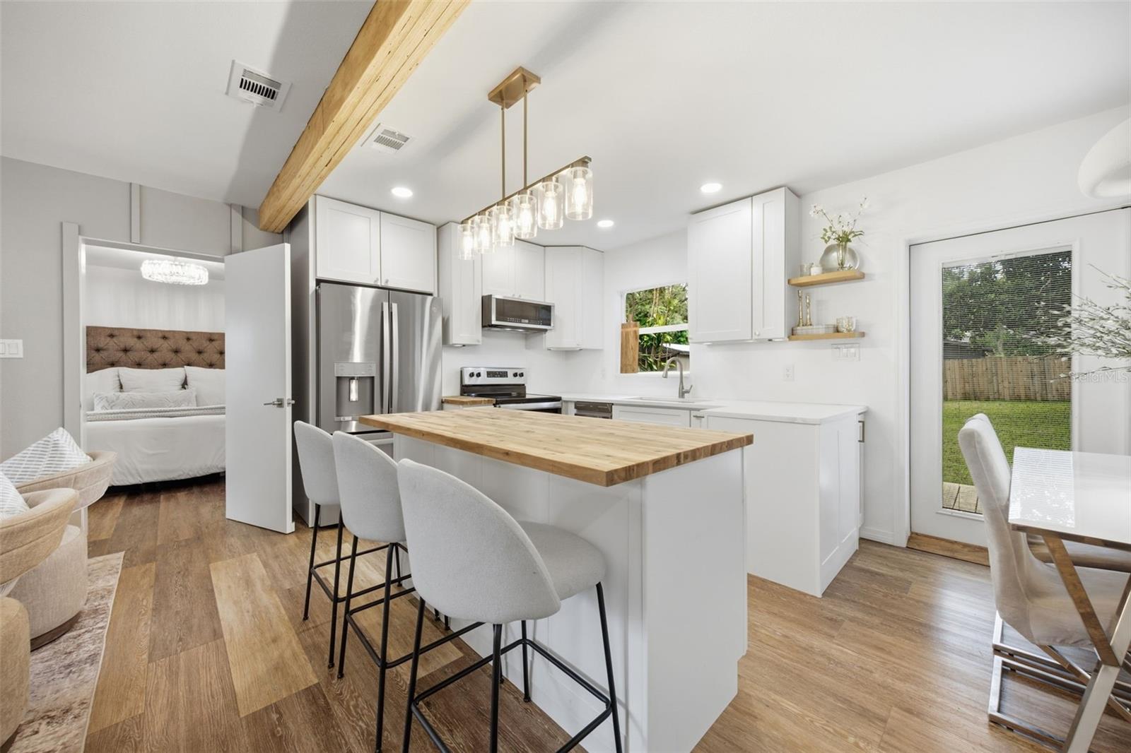 8719 N TEMPLE AVE — photo 7