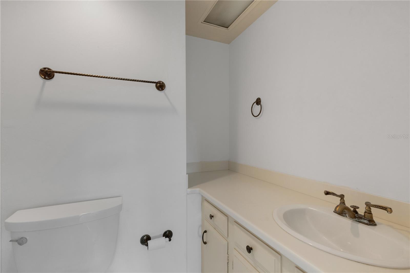 2403 S ARDSON PL #402B — photo 40