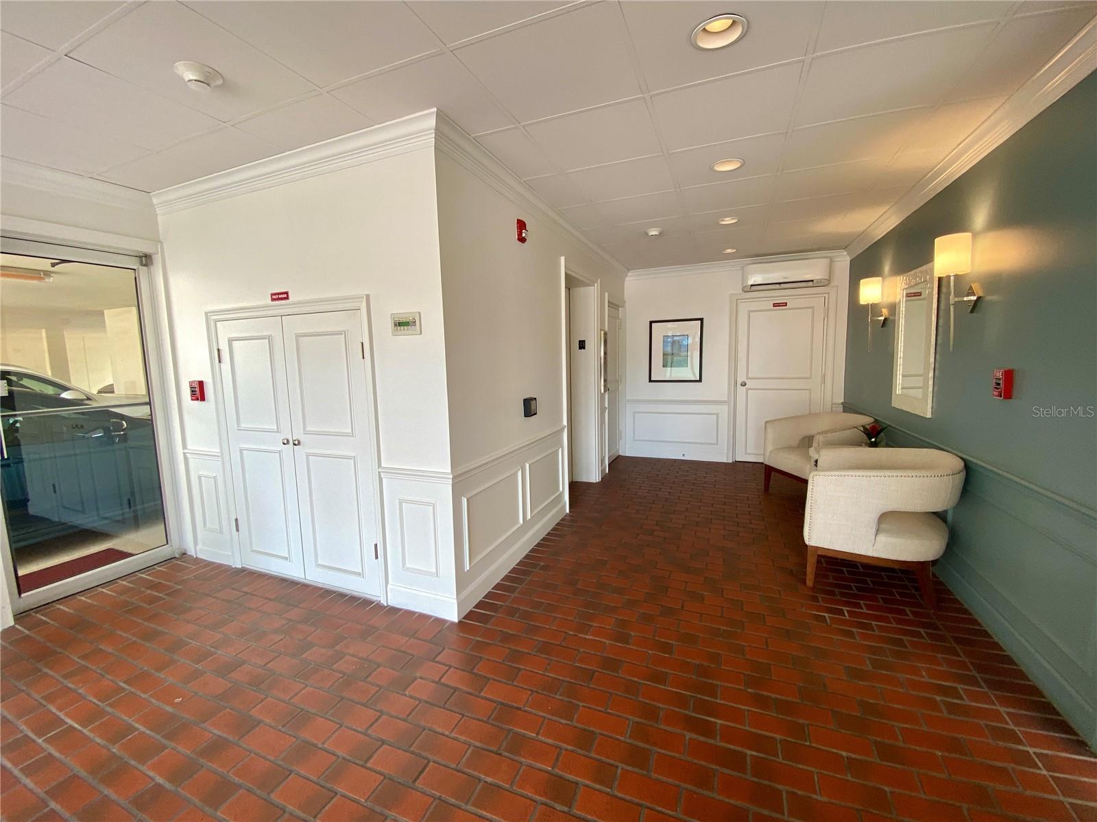 2403 S ARDSON PL #402B — photo 7