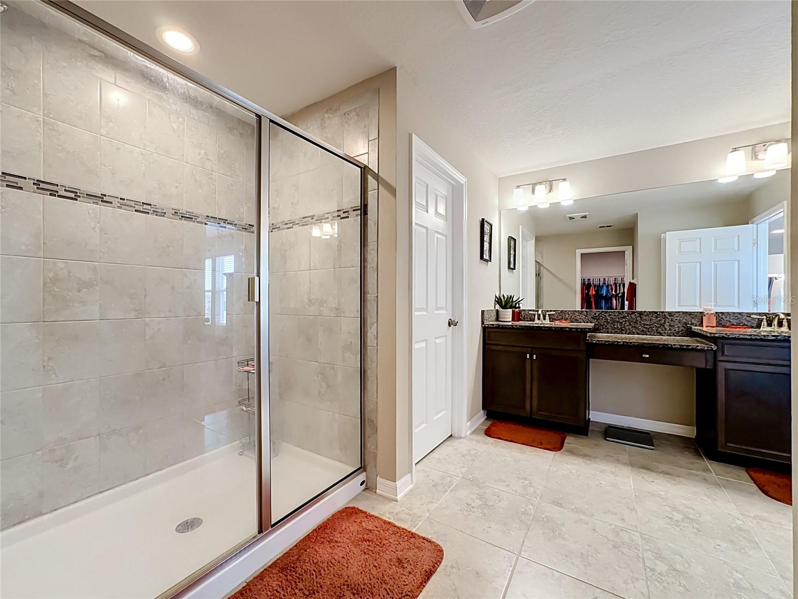 4923 EAGLE ROCK DR — photo 25