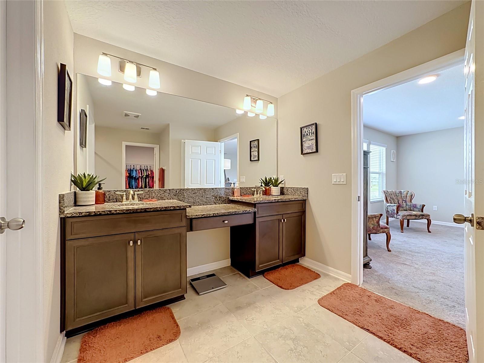 4923 EAGLE ROCK DR — photo 23