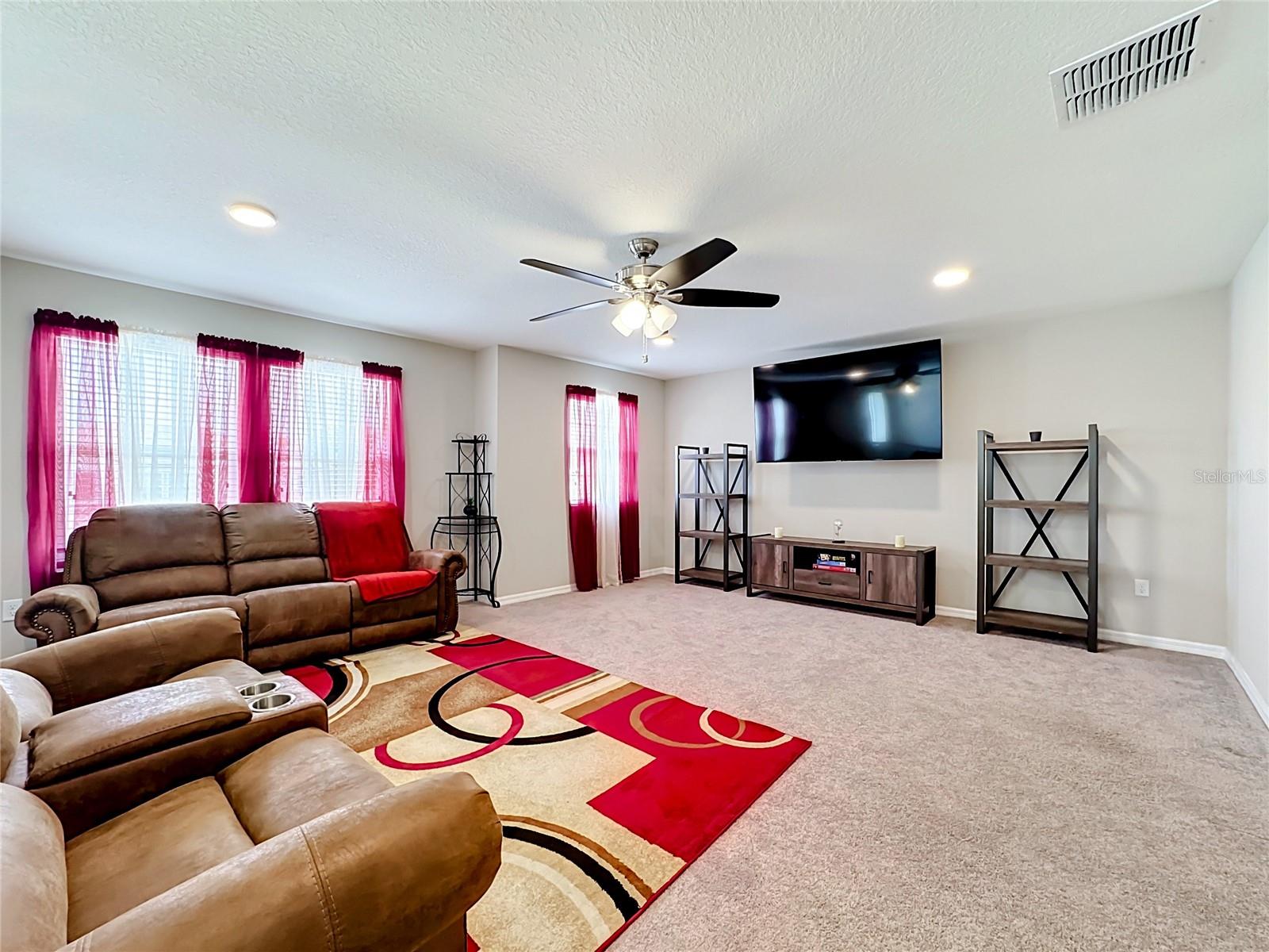4923 EAGLE ROCK DR — photo 18