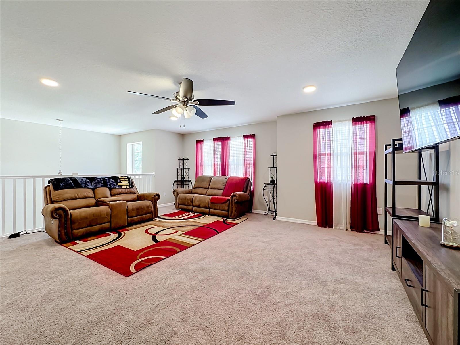 4923 EAGLE ROCK DR — photo 20