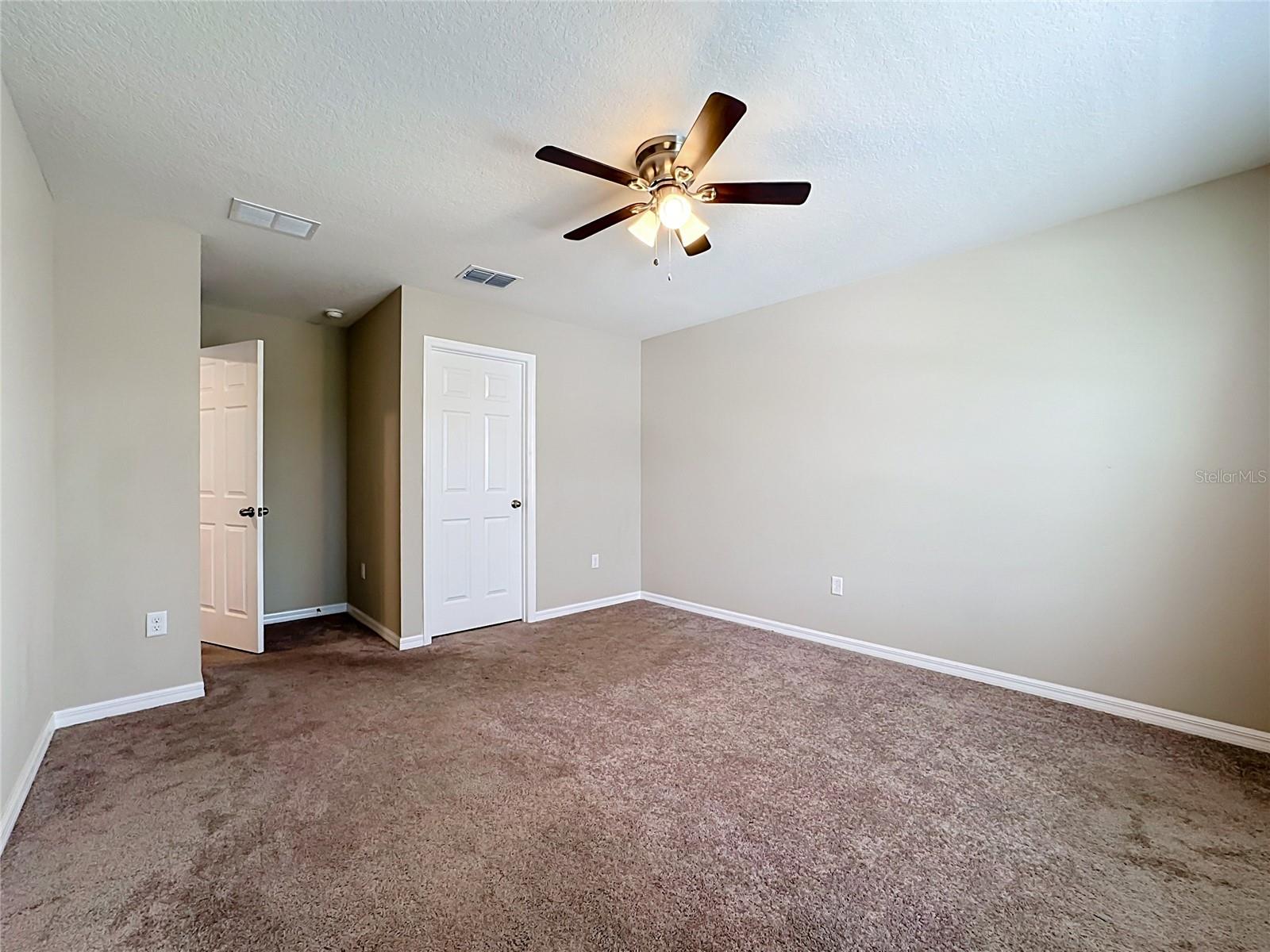4923 EAGLE ROCK DR — photo 27