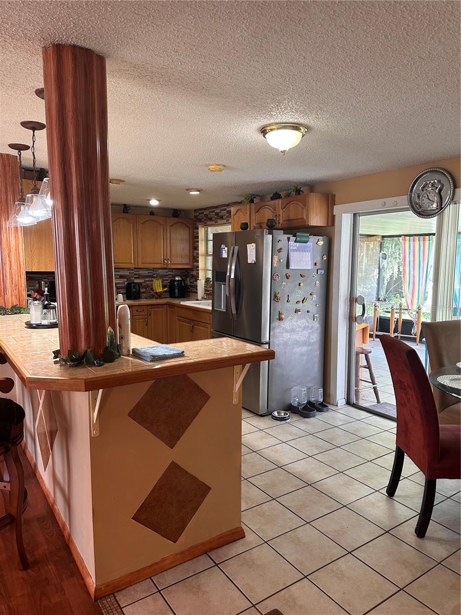 8848 OAK CIR — photo 12
