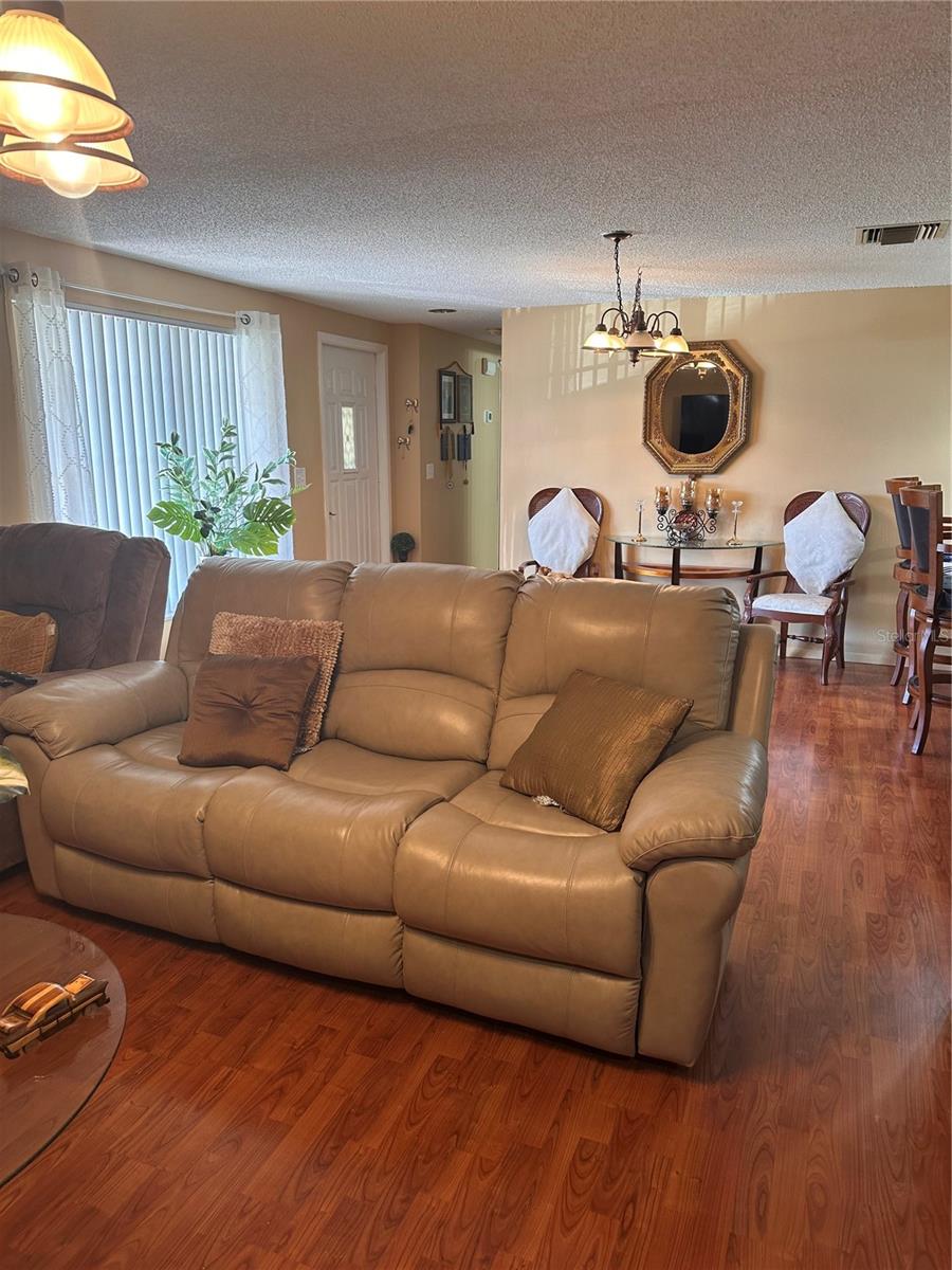8848 OAK CIR — photo 11