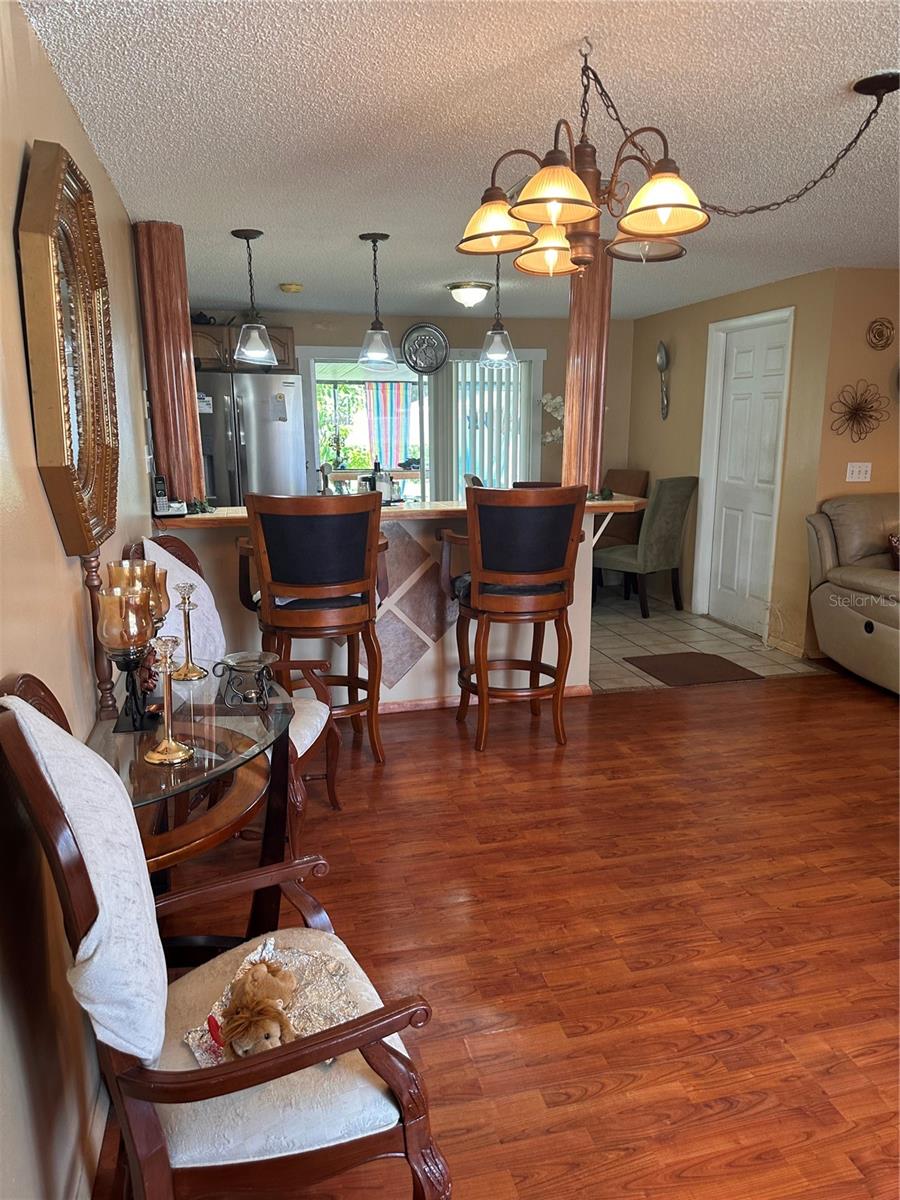 8848 OAK CIR — photo 10