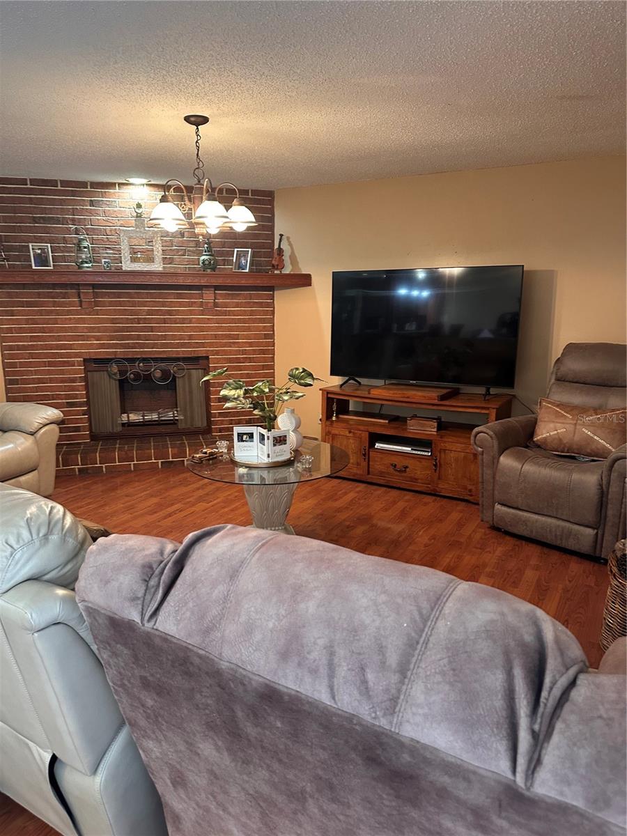 8848 OAK CIR — photo 7
