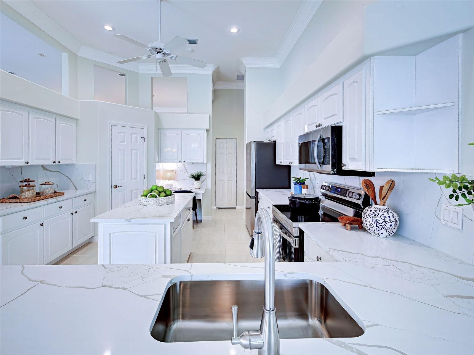 692 EGRET WALK LN — photo 12