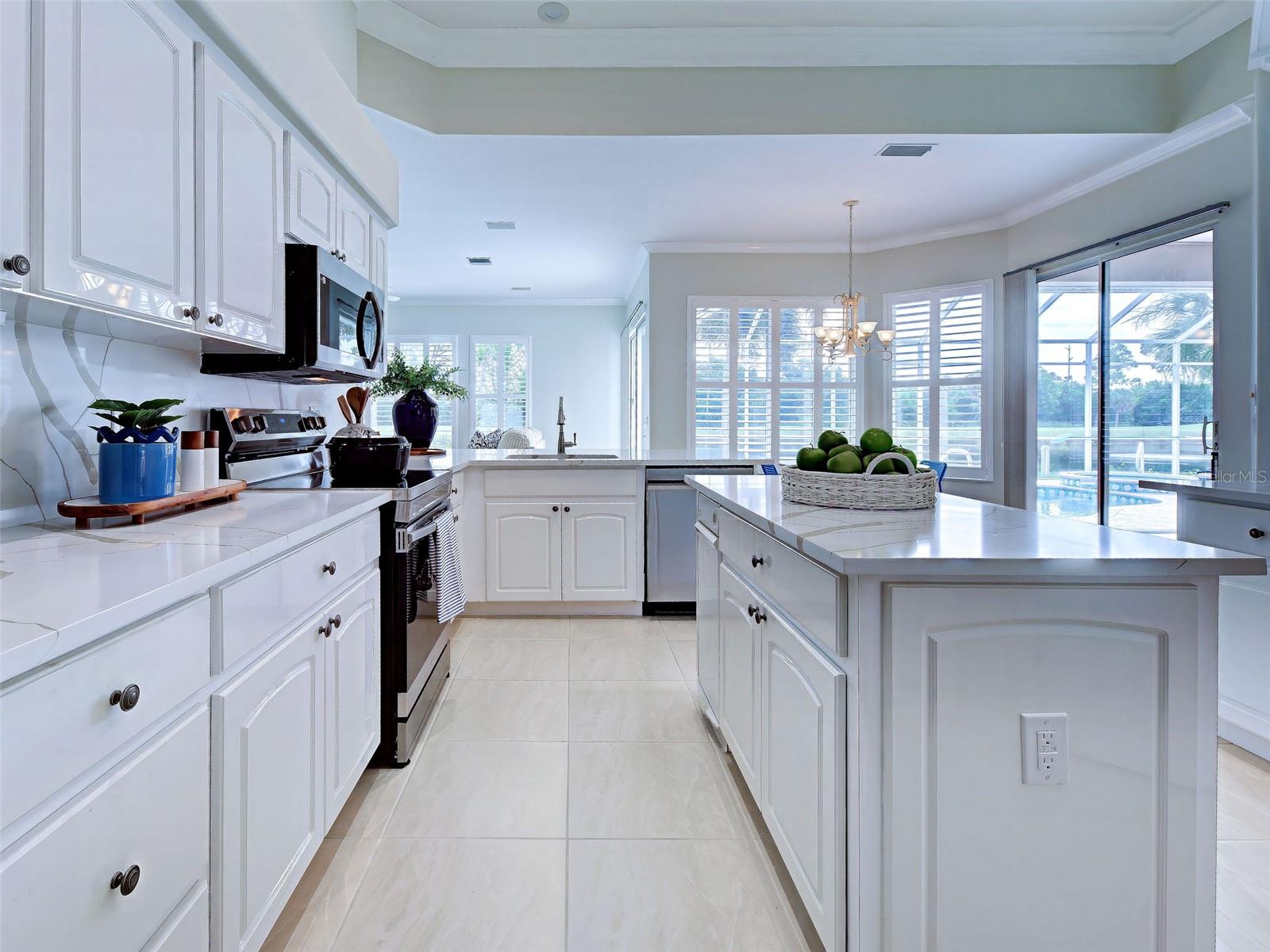 692 EGRET WALK LN — photo 9