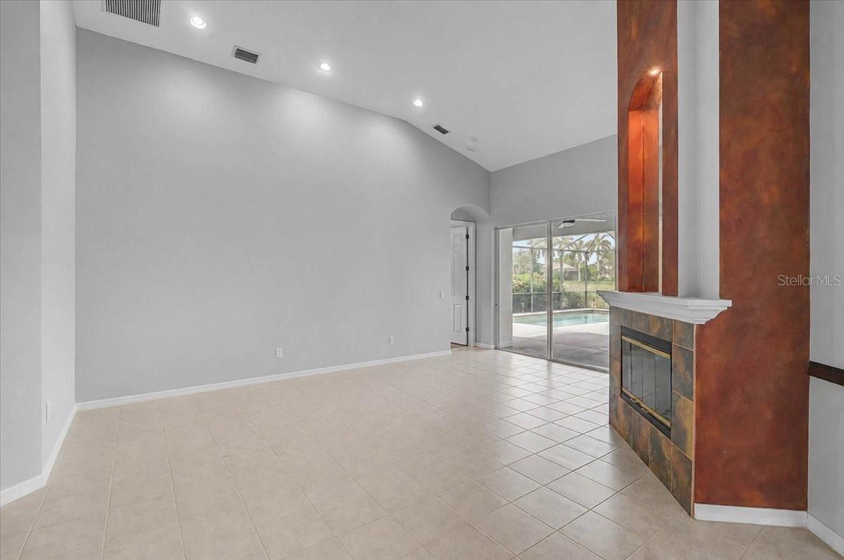 12319 LAVENDER LOOP — photo 23