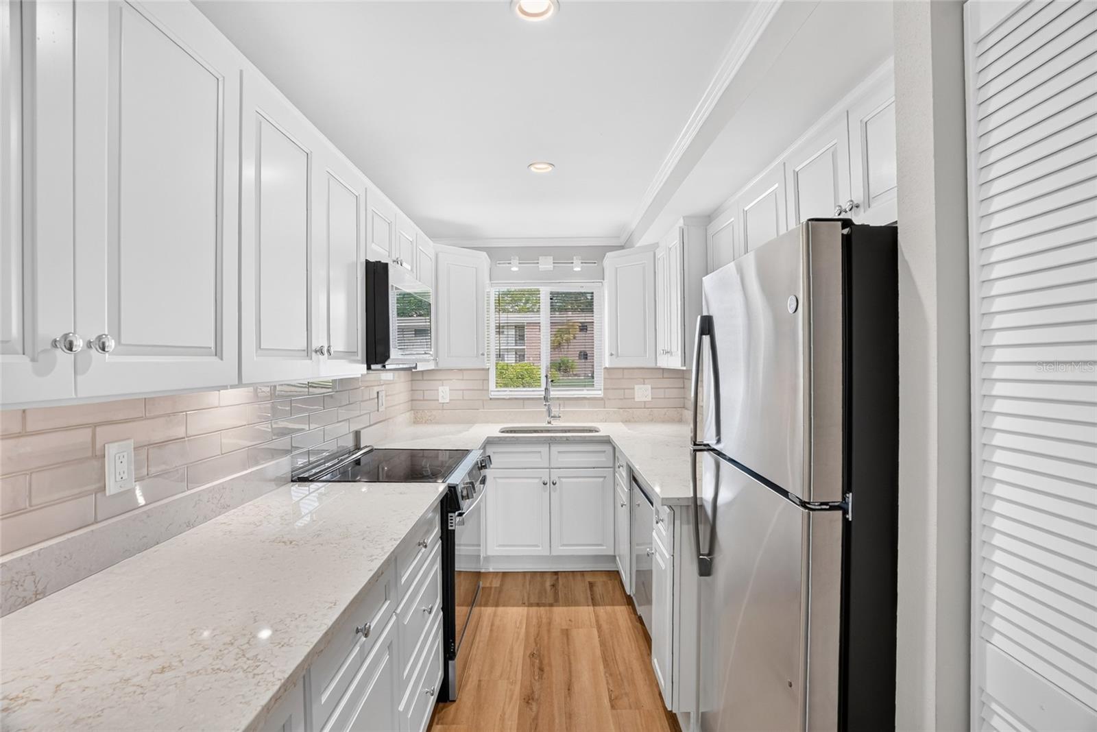 4570 OVERLOOK DR NE #175 — photo 3