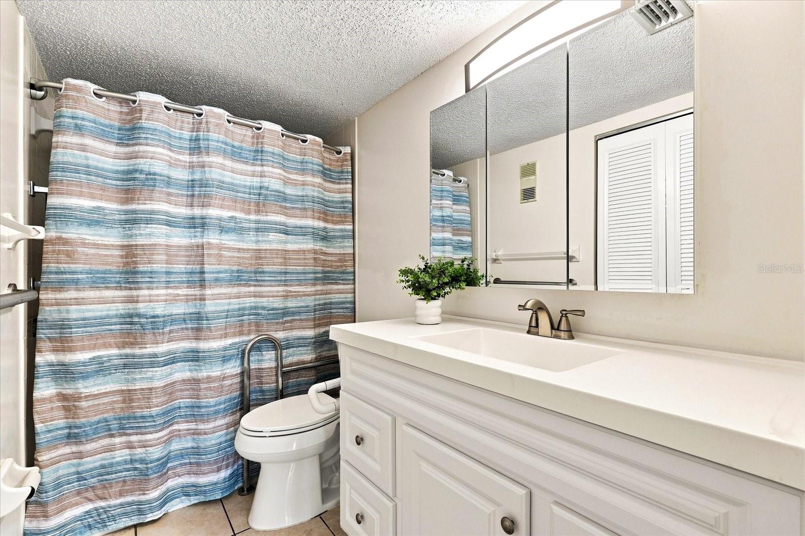 6020 SHORE BLVD S #1002 — photo 9
